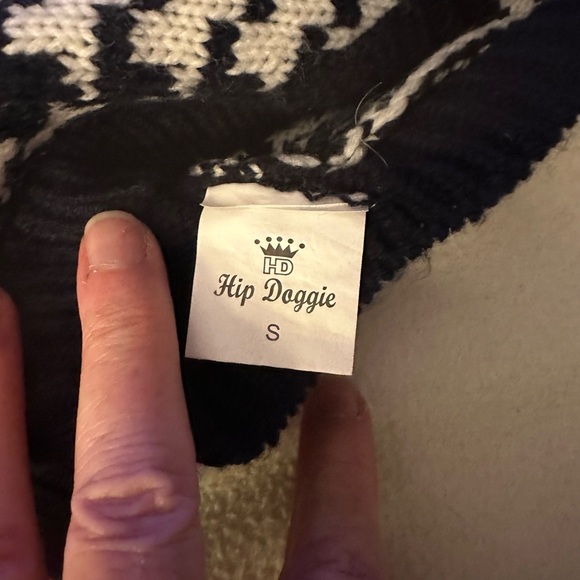 Hip Doggie Dog Sweater - Picture 3 of 3